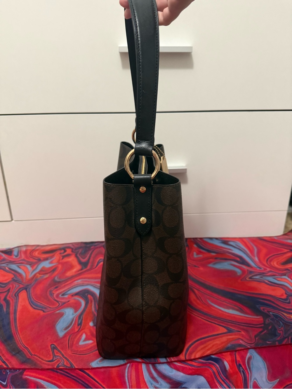 Coach Small Town Bucket Bag in Signature Canvas w/ Gold Plated Hangtag 🖤🤎 - Picture 5 of 10